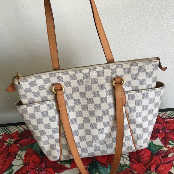 ⛔️Sold⛔️Auth Louis vuitton totally pm - Picture 4 of 8